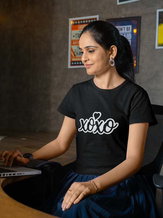 White XOXO Vibes Women's Crew Neck T-shirt